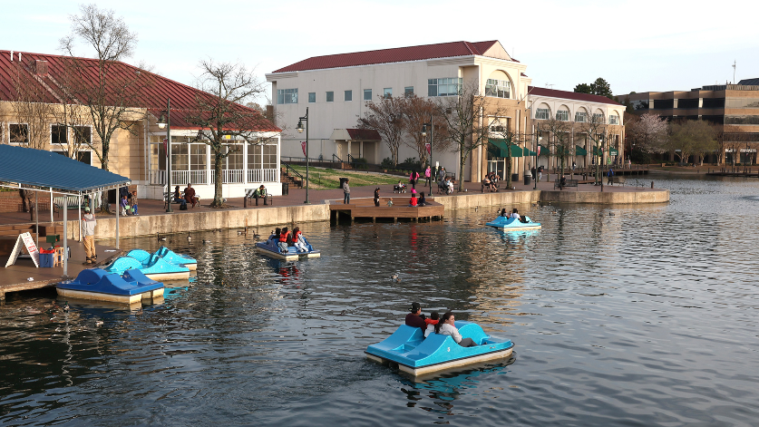 University City has everything but independent dining experience