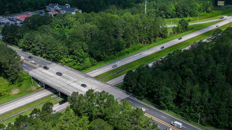 How diverging diamond interchanges work. One is being built at I-95, Hilton Head exit