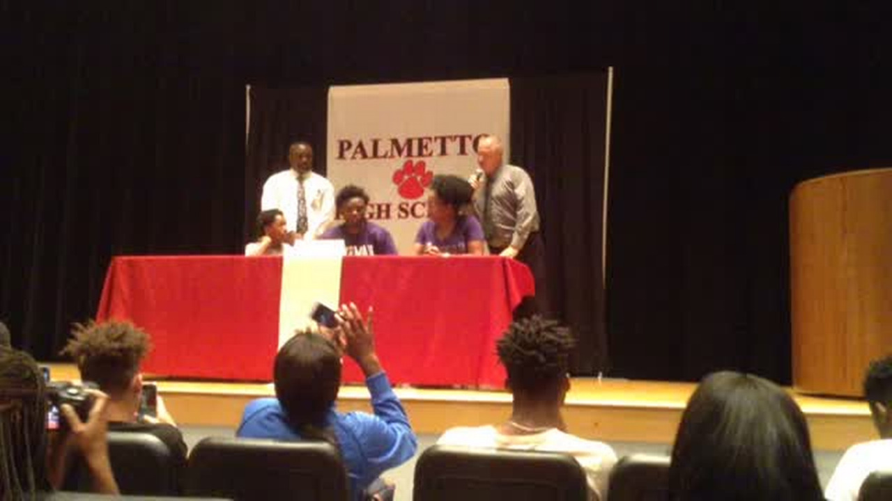 Palmetto's Tre Clark makes history in signing with Furman 