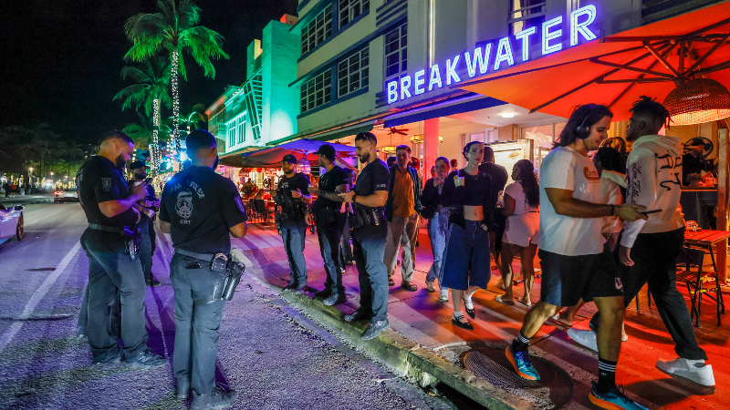 Sights and sounds from spring break on South Beach