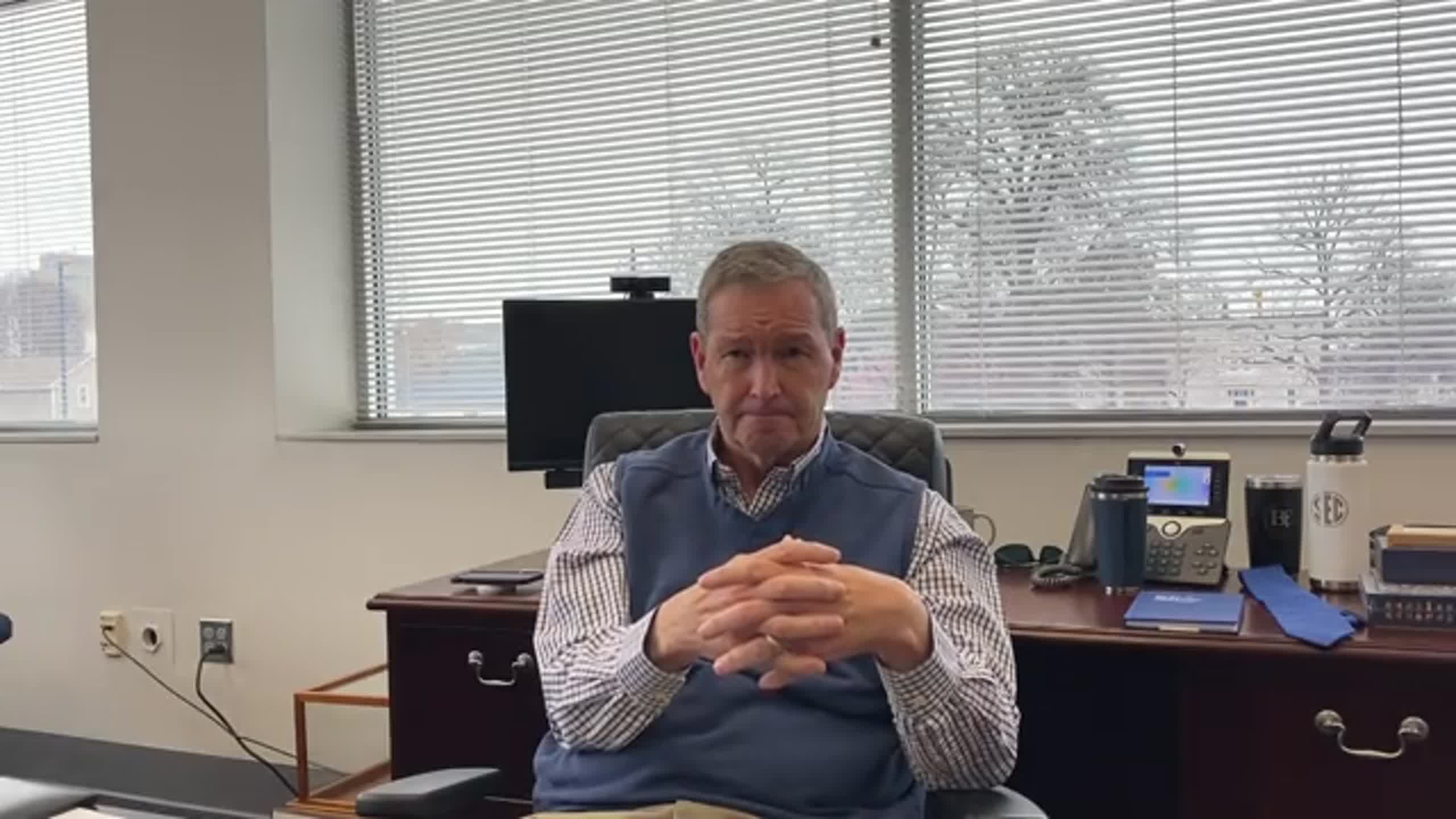 Kentucky AD Mitch Barnhart responds to reports he is nearing retirement