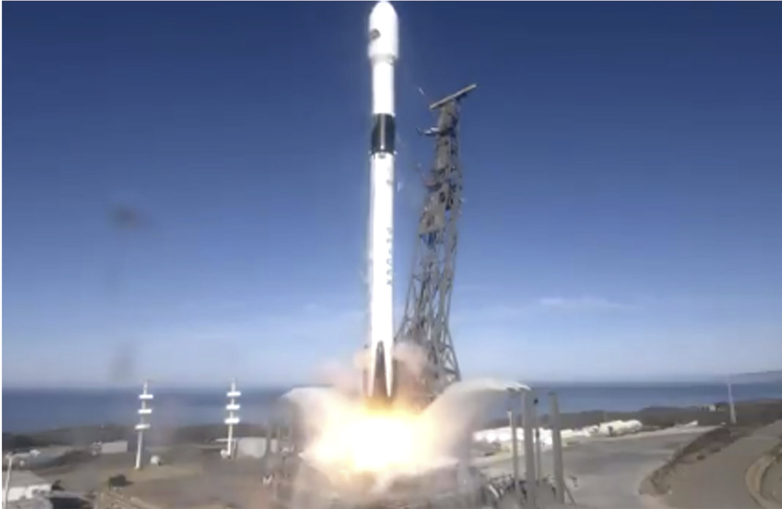 SpaceX Falcon 9 rocket launches from Vandenberg Air Force Base ...