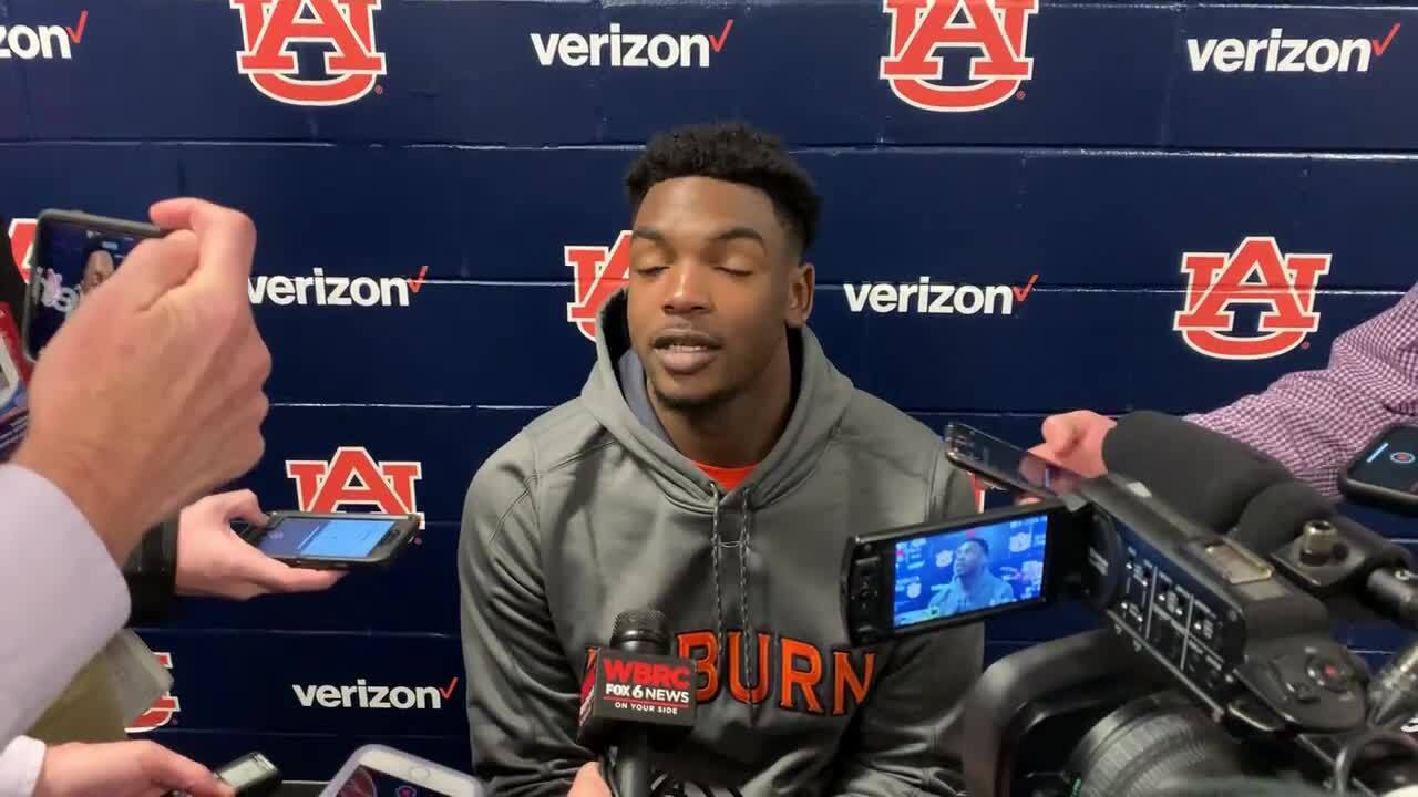 Auburn’s Seth Williams talks rainy conditions during Auburn-Samford