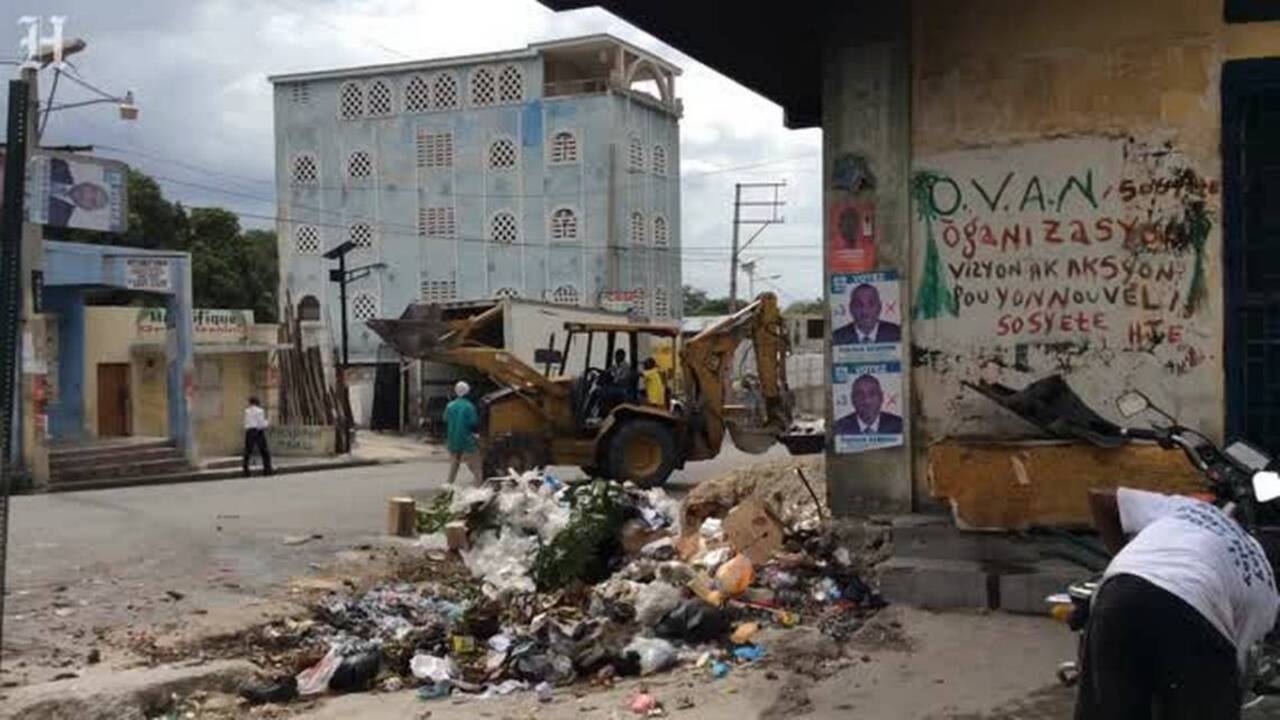 Thousands evacuate across Caribbean in advance of Matthew
