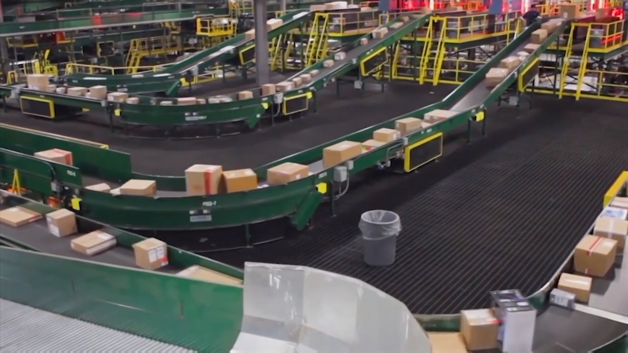 Record-breaking holiday online shopping and shipping expected amid pandemic