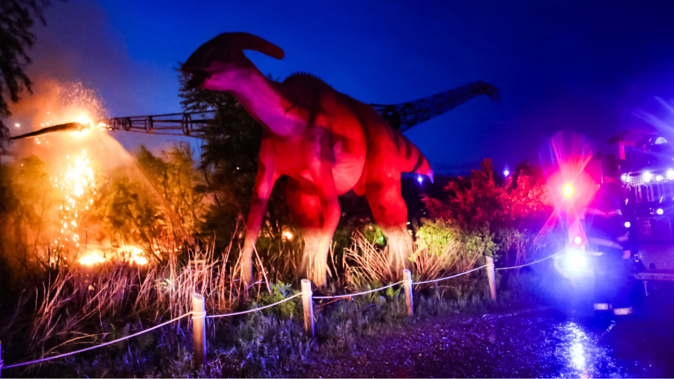 Lightning strike sets animatronic dinosaur ablaze in Derby