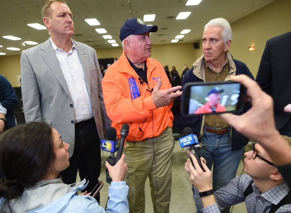 U.S. agriculture secretary suggests a foreign workforce must be a part of immigration reform
