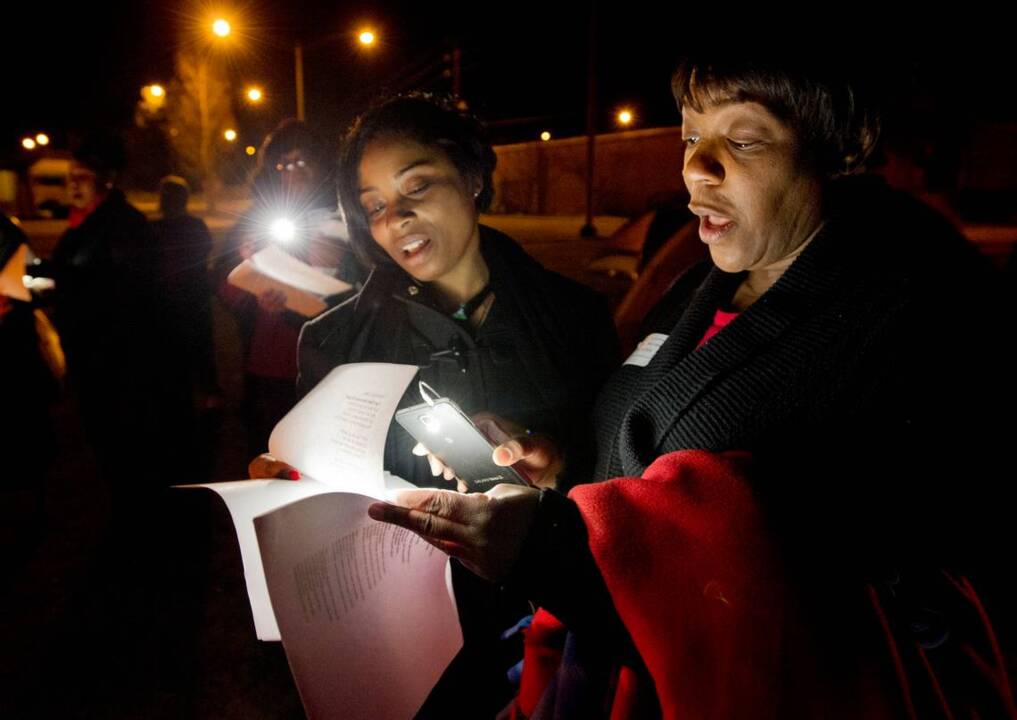 Sleep outside to help the homeless