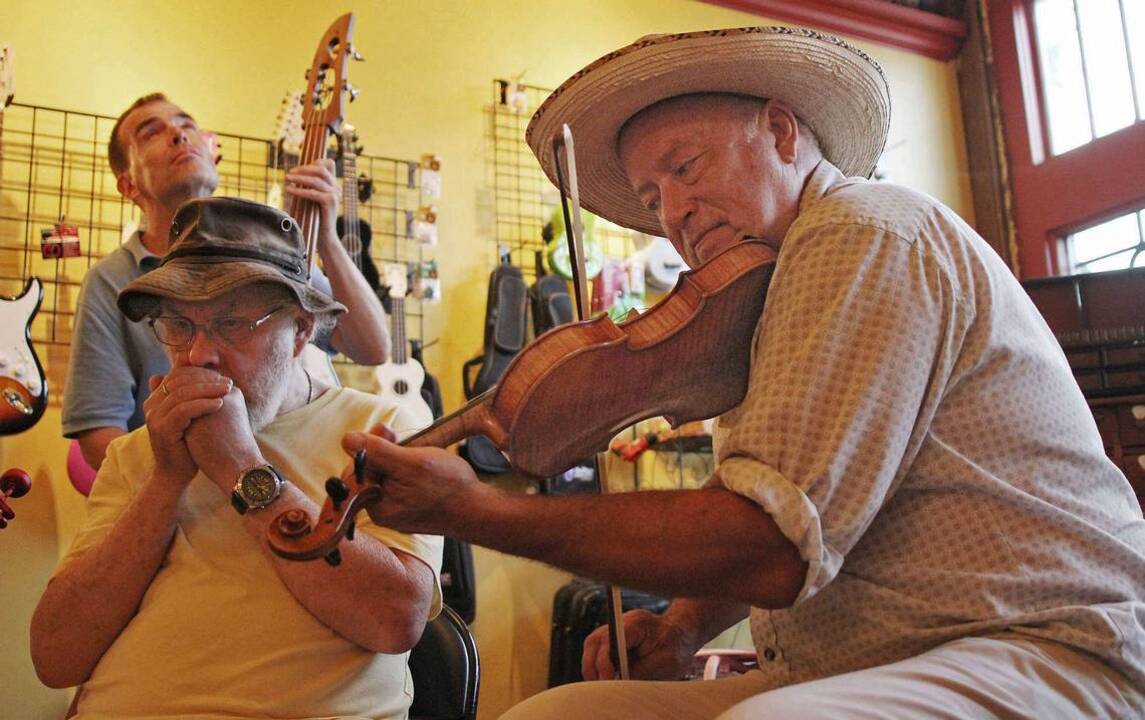 Old Time Learning Jam is an open door for musicians