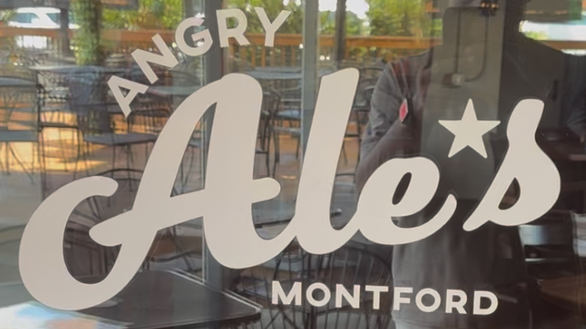 Charlotte's Classic Eats: How the ‘diviest of dive bars’ became a Montford staple