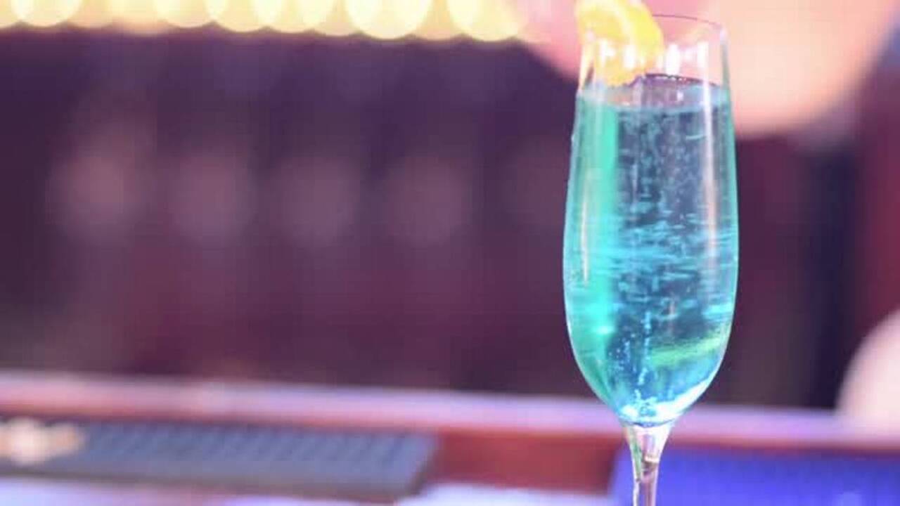 Show off your school spirit with "Chauncey's Chant" at Dagwood's Deli & Sports Bar | Hot Pour