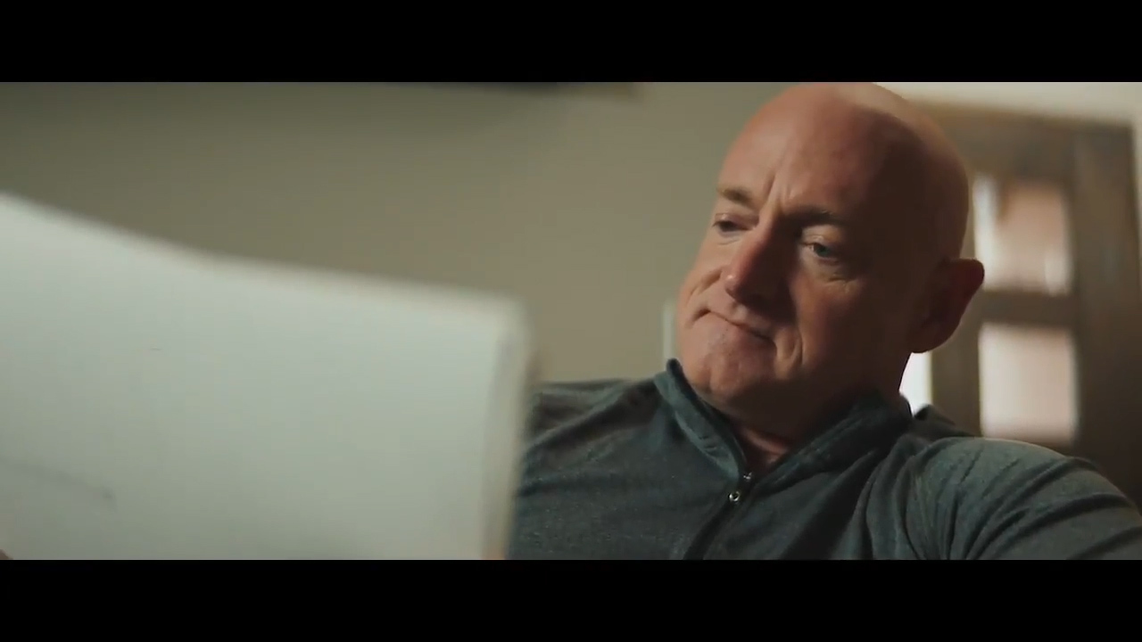 Former astronaut Mark Kelly announces run for Senate