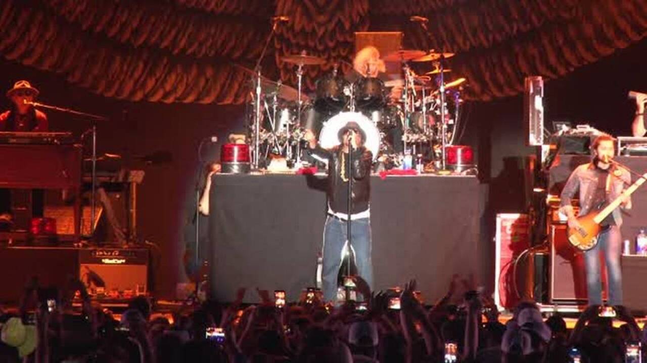 Watch Kid Rock in concert at the Mid-State Fair