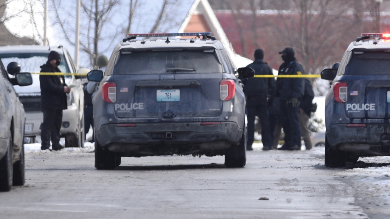 Triple shooting leaves two dead, one wounded in Kansas City (Video ...