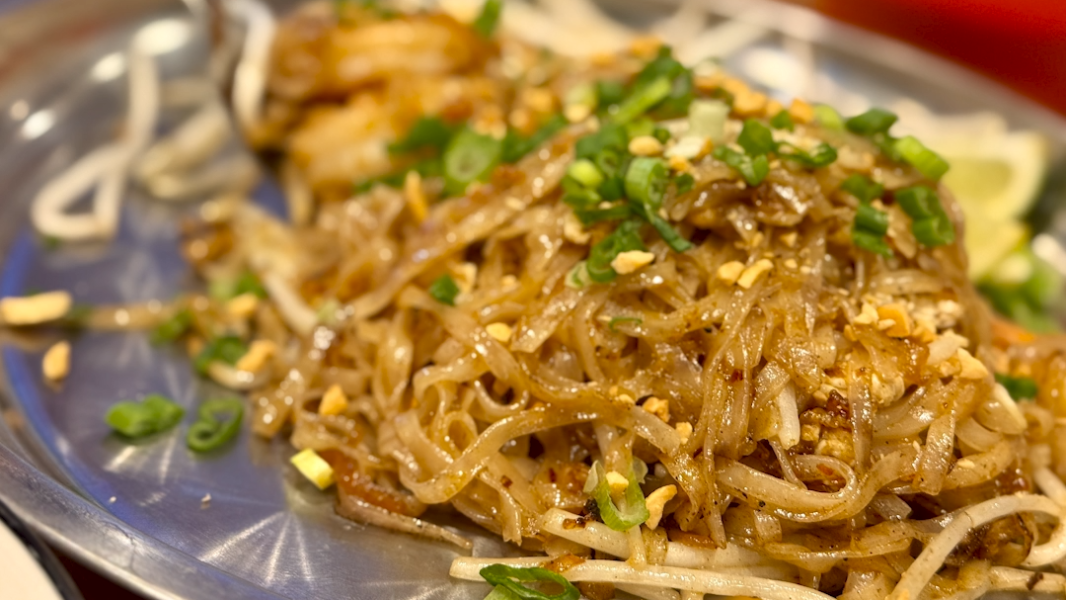 See winners of TNT’s pad thai poll