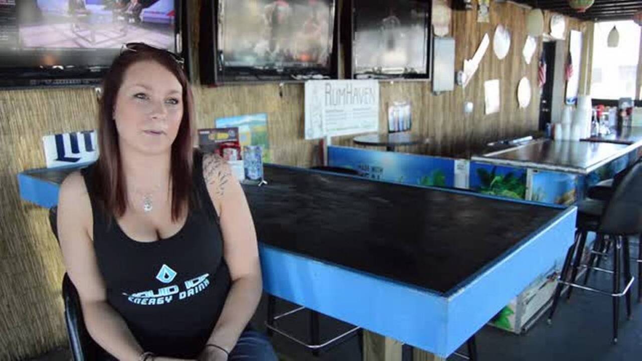 Brittany Boyer of Remedies Sports Bar & Grill in Myrtle Beach keeps it sweet with a Raspberry Lemonade | Hot Pour