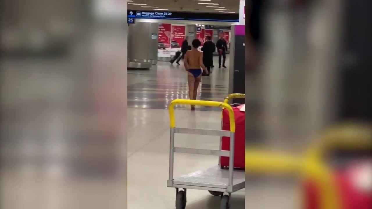 Woman strips and walks naked through Miami airport
