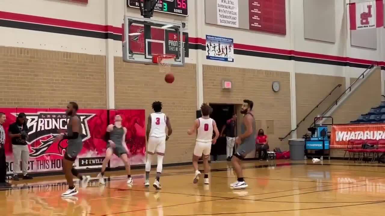 Mansfield Timberview connects on alley-oop dunk at Whataburger Tournament