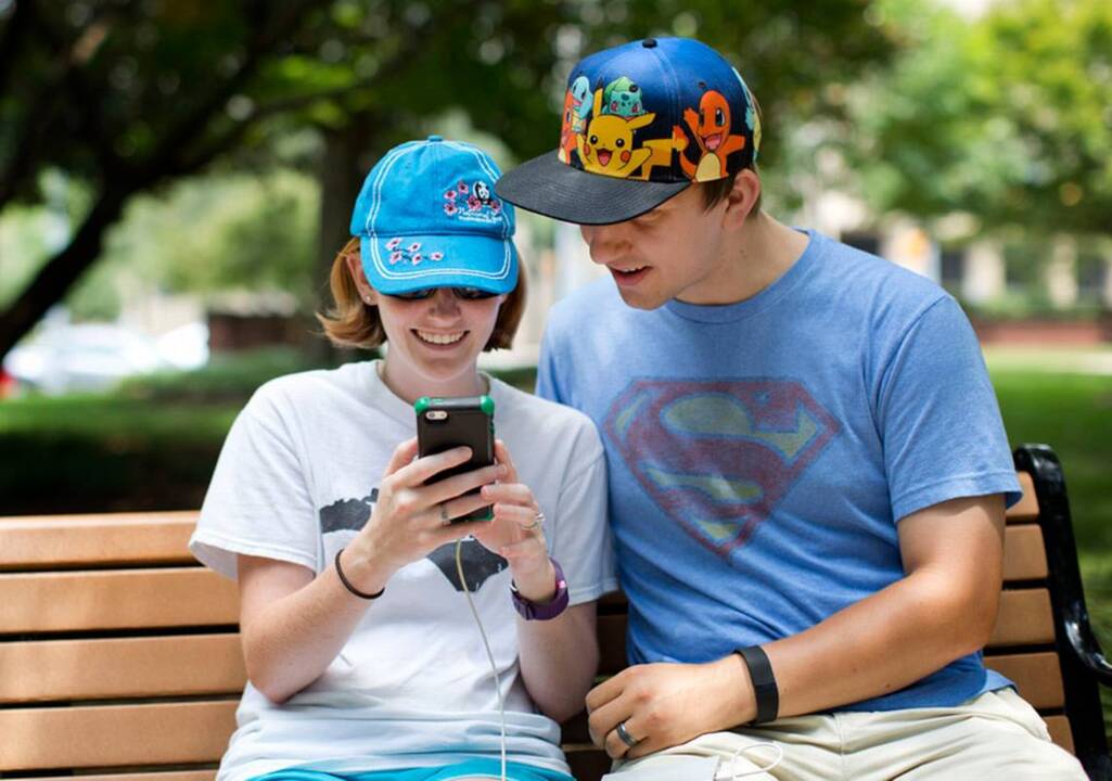 Raw video of Pokemon Go enthusiasts in downtown Raleigh