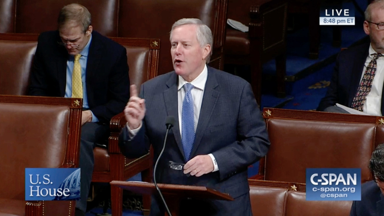 ‘Remember the Alamo’: Meadows steels conservatives, Trump for border wall fight