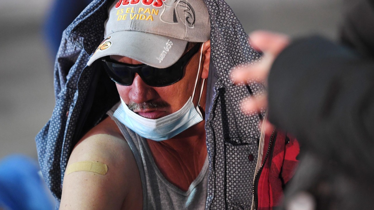 Valley ag, advocacy groups tell Newsom that vaccines for farm labor a ‘moral imperative’