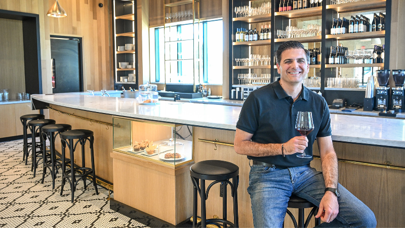 Coffeehouse on Clovis-Fresno border offers upscale, luxurious feel. It even serves wine