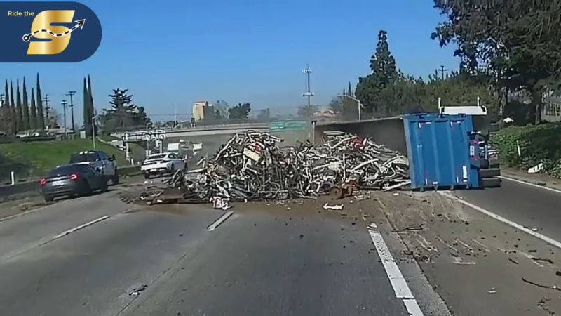 Watch: StanRTA driver praised after reacting to Highway 99 semi crash