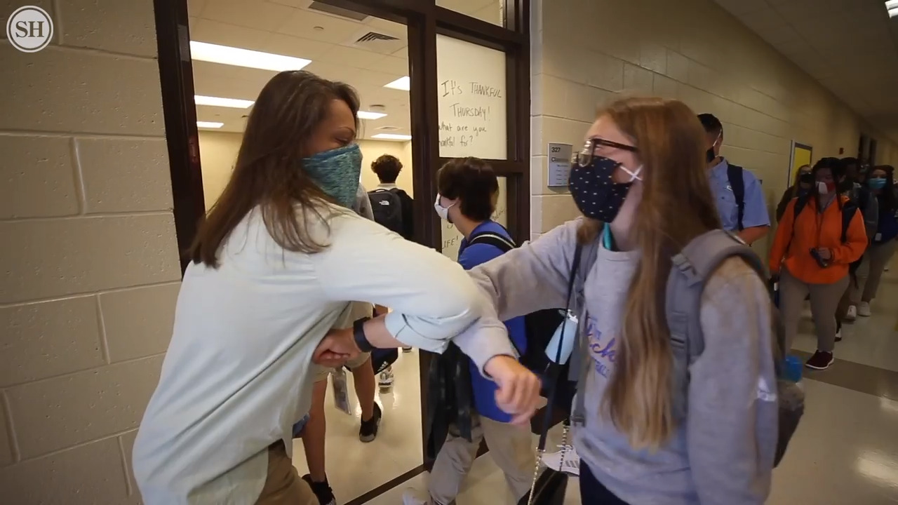‘Excited, but apprehensive.’ A look at students’ first day at St. Martin High amid pandemic
