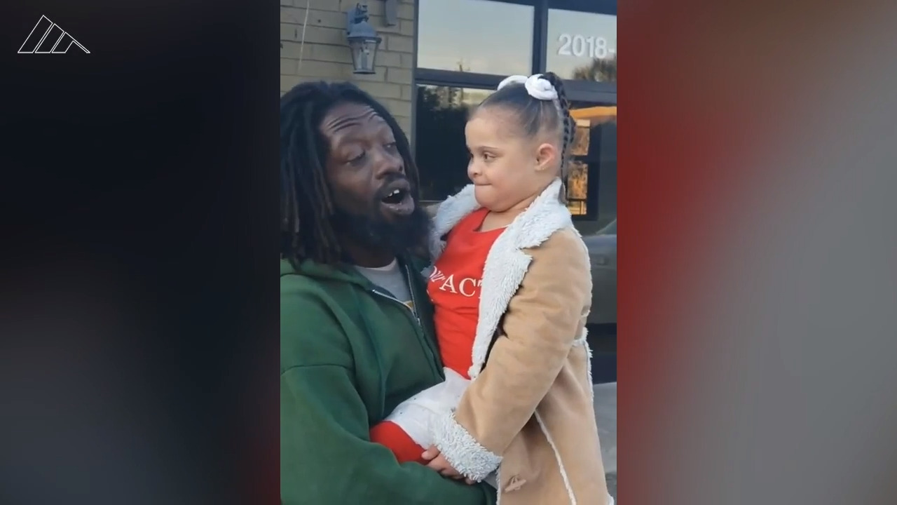 Duet of homeless man and girl with Down syndrome brings joy