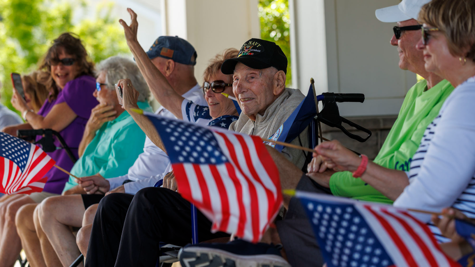 Watch as parade honors 109-year-old veteran's birthday in S.C.