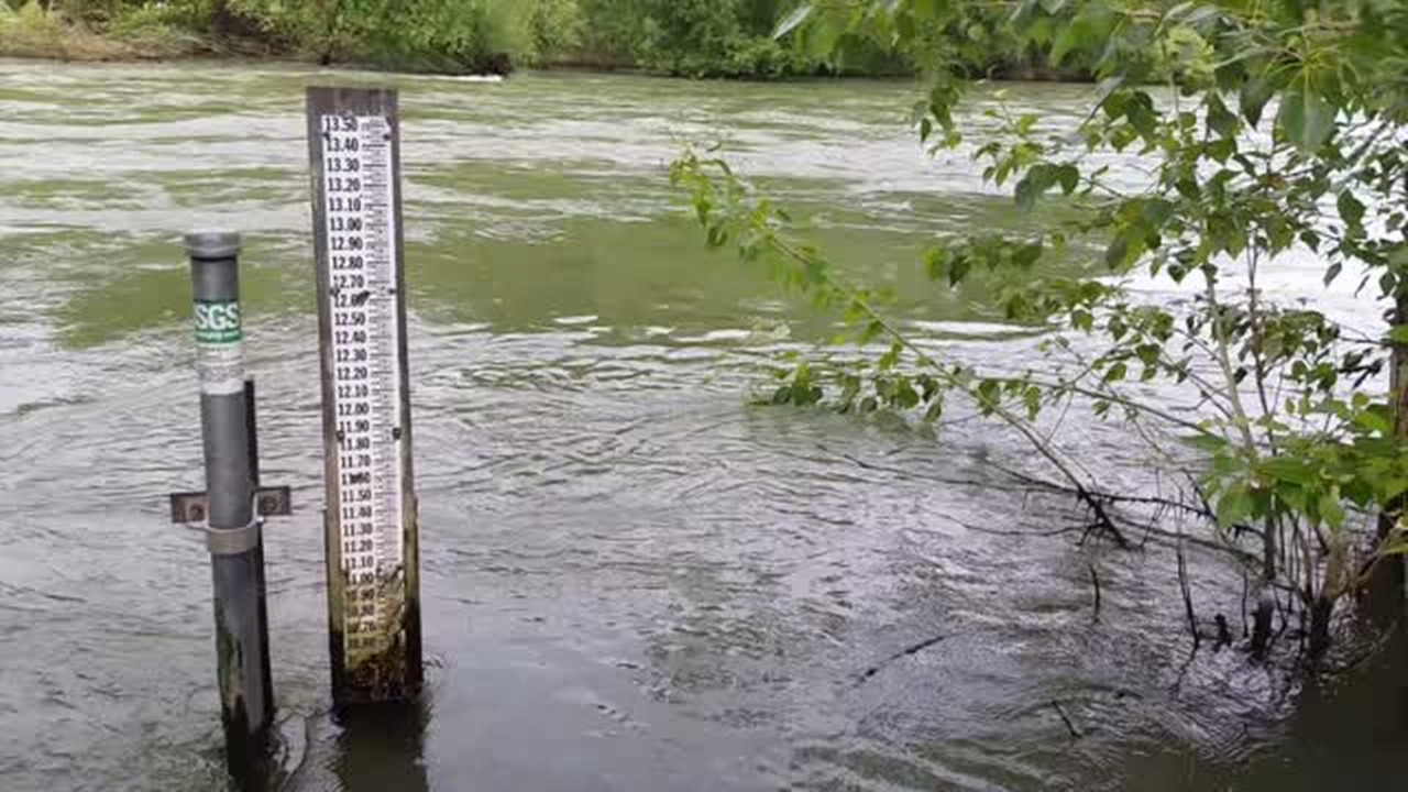 Boise River's receding floodwaters leave behind a mess