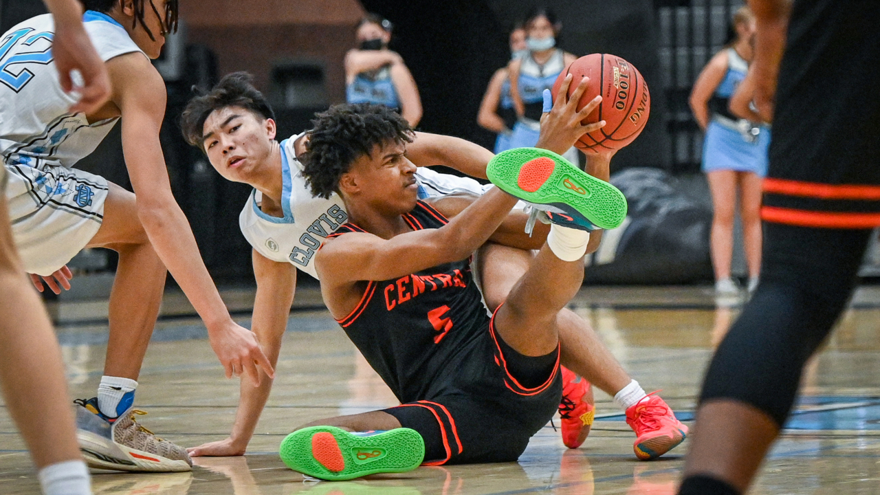 Central boys basketball shows why it’s one of the top teams in the Central Section