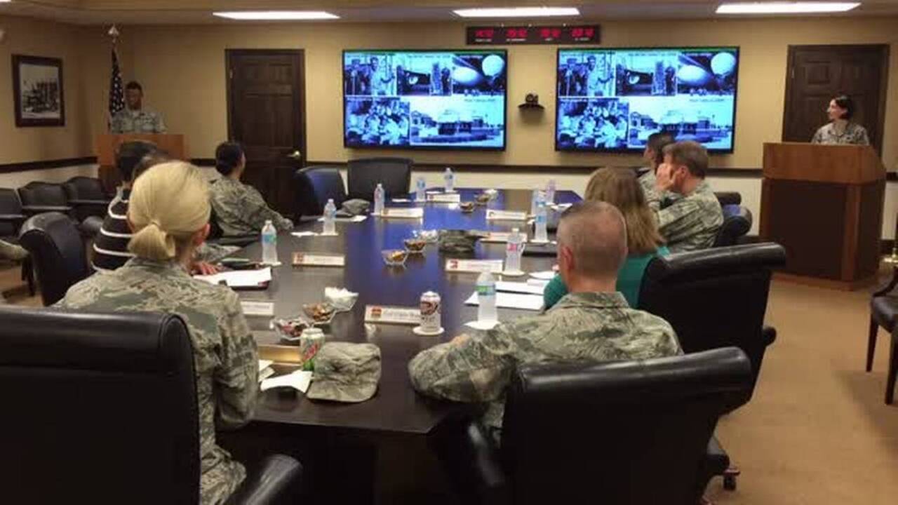 Take a behind-the-scenes tour of Scott Air Force Base (Video ...