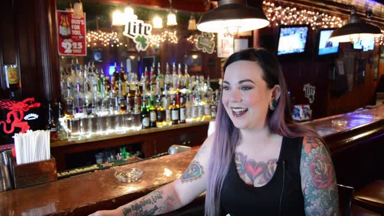 Hot Pour | Lola Coleman serves you BongWater at The Tavrne in Myrtle Beach - and it's delicious