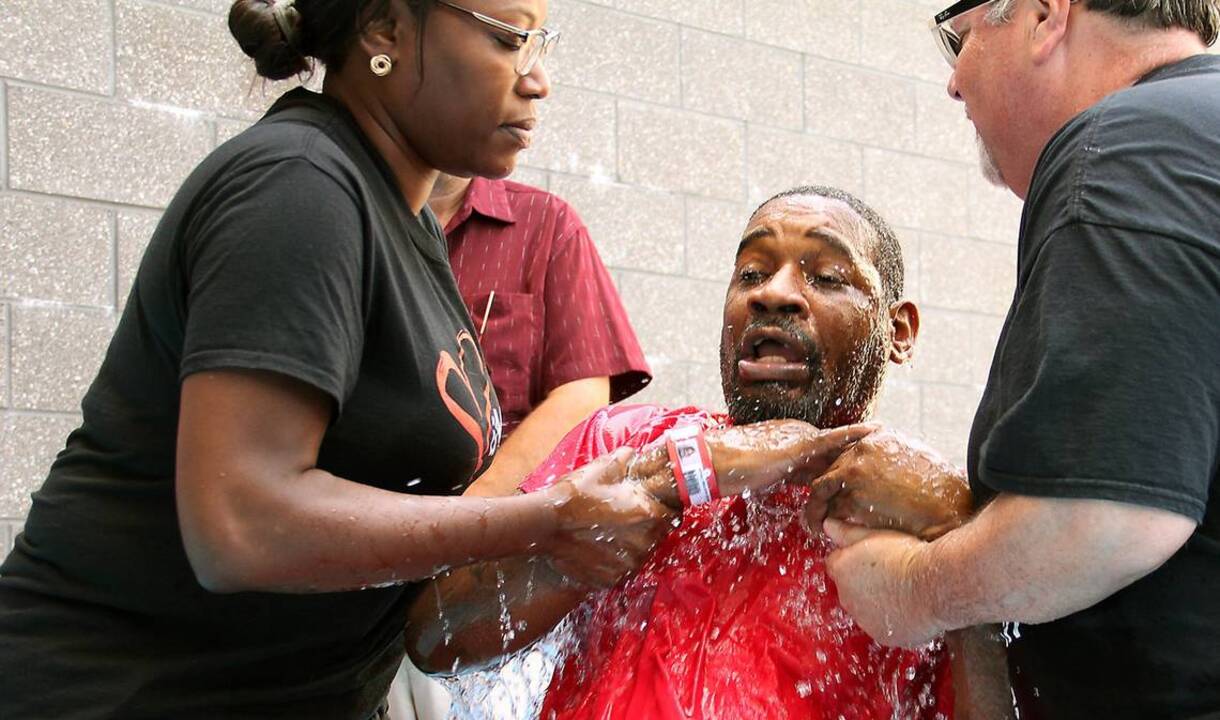 Inmates baptized at Durham County jail