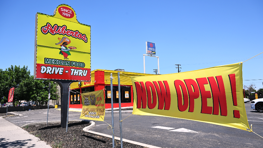 Two fast food restaurants in downtown Fresno closed. Who’s already taking over?