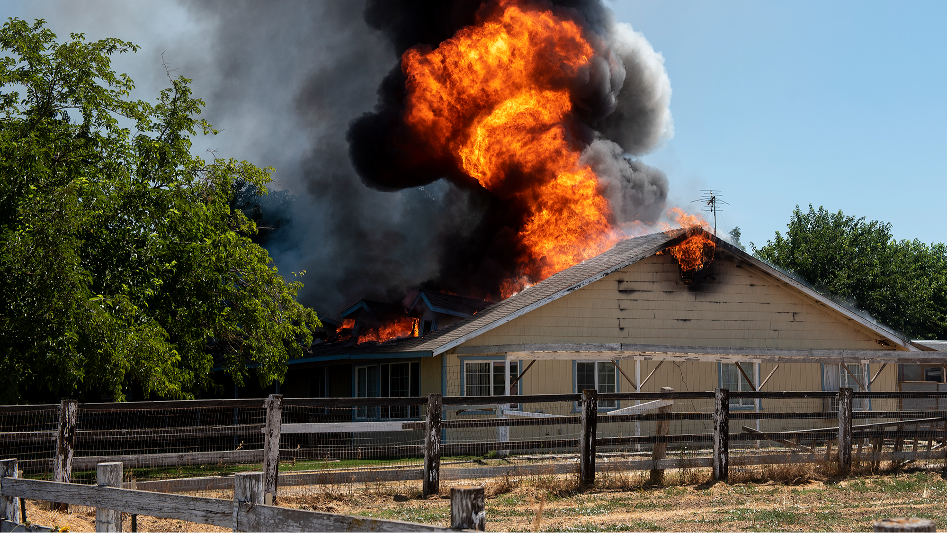 Structure fire damages two homes in Merced County, fire officials say