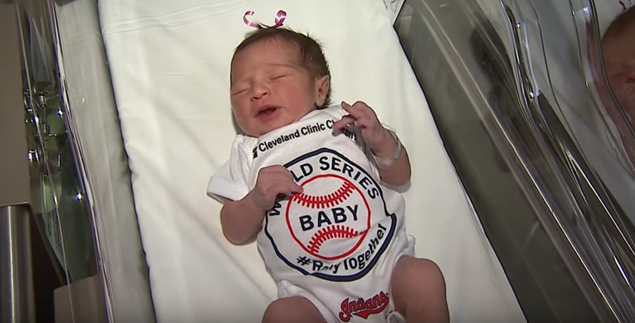 Newborn babies bundled in Cleveland Indians gear for World Series