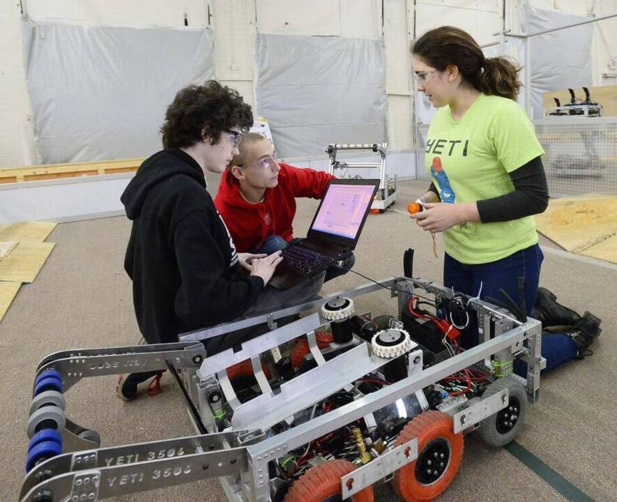 Robotics lab at Charlotte airport opens tech doors for students