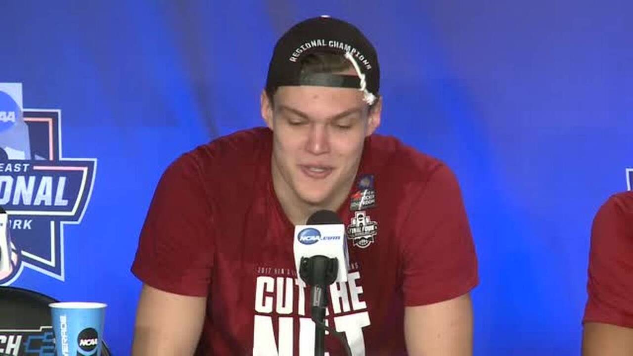 Maik Kotsar describes one of his big baskets in win over Florida