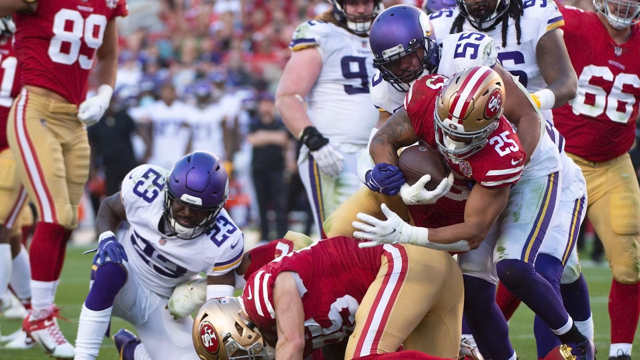 Watch: George Kittle wears an Elijah Mitchell shirt, Kyle Shanahan breaks down 49ers’ 34-26 win over Vikings