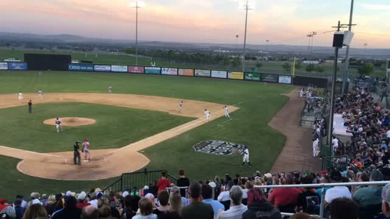 McDade dazzles in 1st Tri-City start, Dust Devils top Indians 10-0