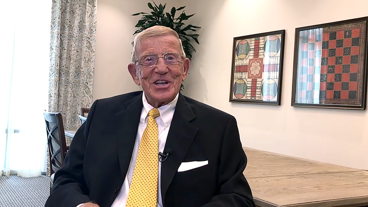 Why Lou Holtz says college football coaching salaries have ‘gotten out of hand’