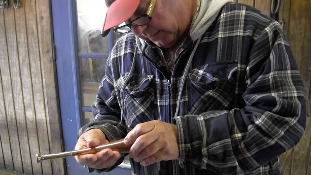 Huntsman talks to the hounds ... and they speak back