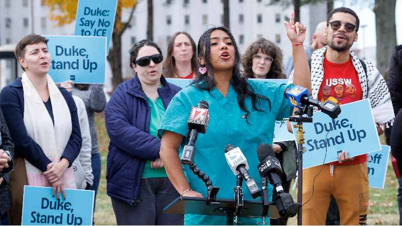 Group wants Duke hospital to bar federal agents