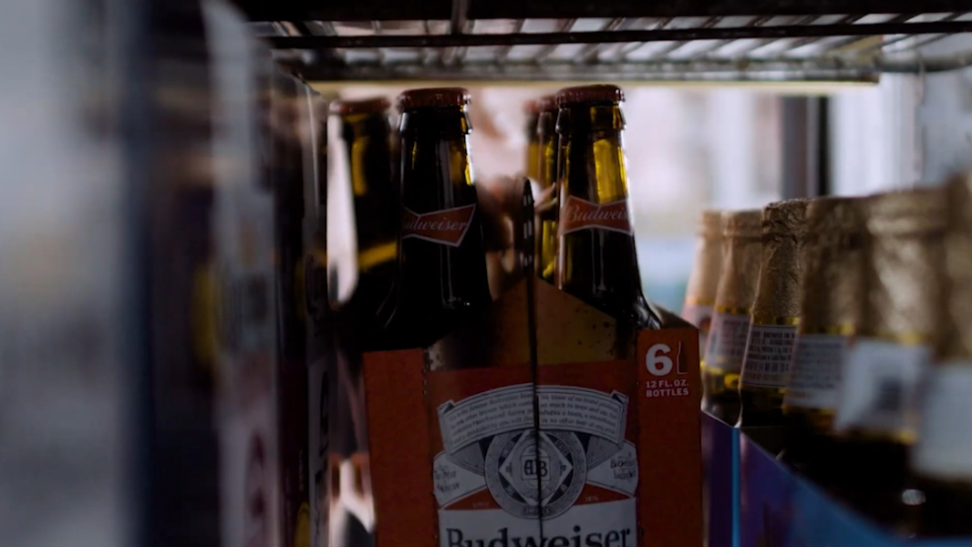 Are children allowed in liquor stores in CA? Bars or breweries? Learn the rules