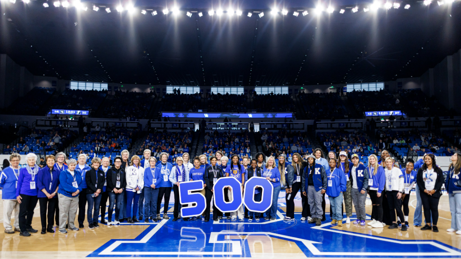 Kentucky women beat Georgia on Alumni Day