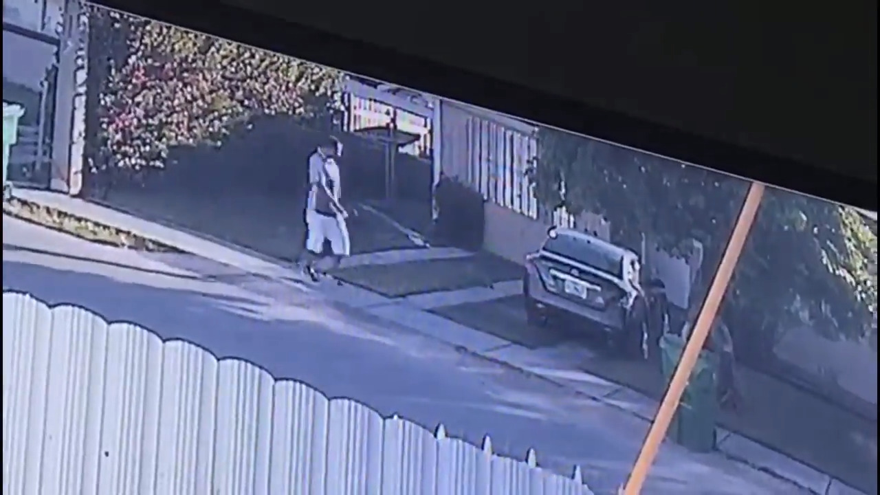 Miami police search for suspect in home burglary | Miami Herald