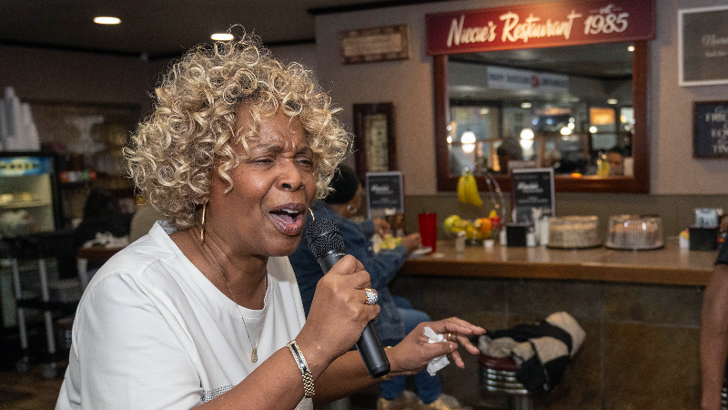 Watch as "Ms. Niecie" sings old school classics at KC’s soul food restaurant