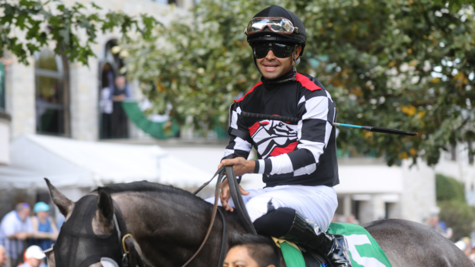 Jockey Luis Saez injured in spill at Keeneland